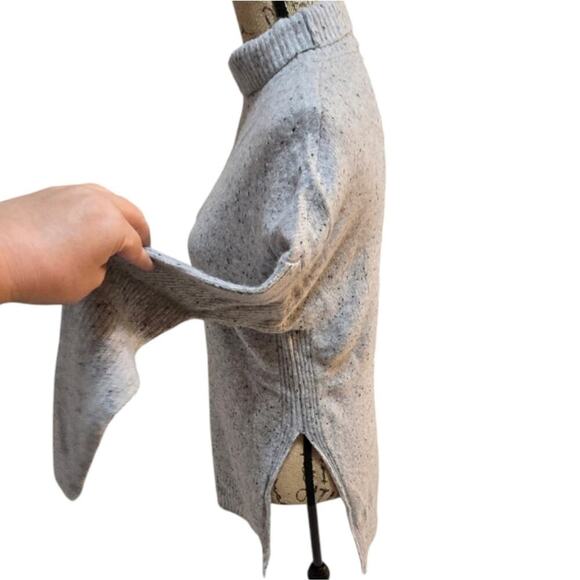 Ann Taylor 100% Cashmere Gray Super Soft Turtleneck Sweater Size‎ Small - Picture 3 of 7